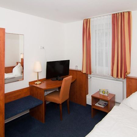 Hotel -Restaurant Taormina Birkenfeld  Екстер'єр фото