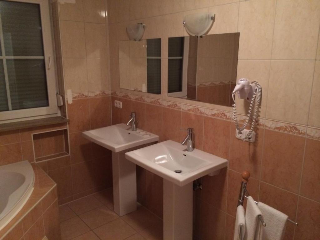 Hotel -Restaurant Taormina Birkenfeld  Екстер'єр фото